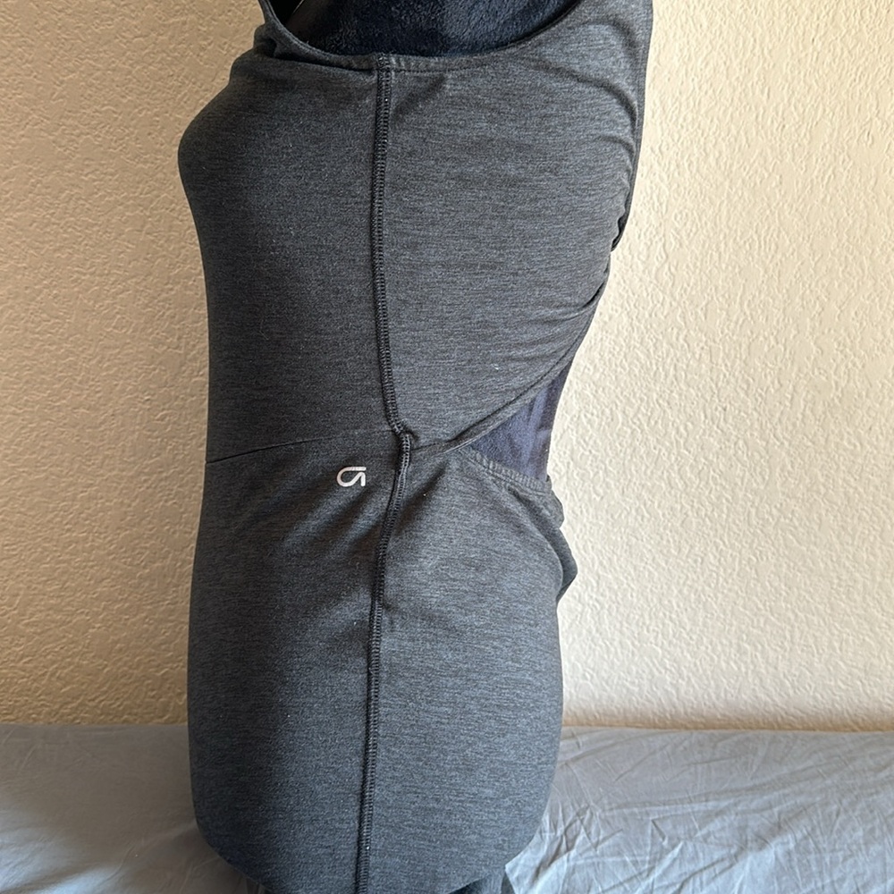 Gap Fit petite short black/grey yoga, body suit and a green one $25 each - Picture 4 of 9